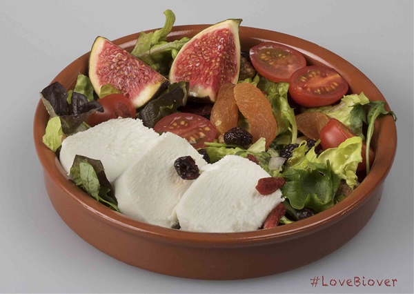 Biover salade fromage de chèvre mélange de baies superfood